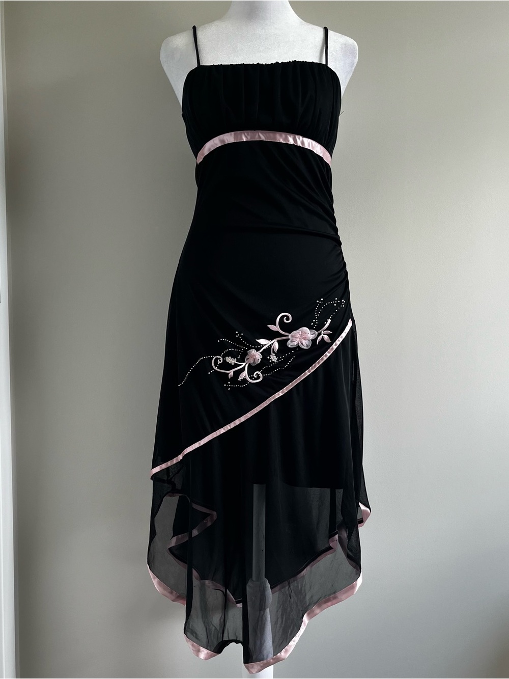 Mariposa Black and Pink Y2K Midi Dress